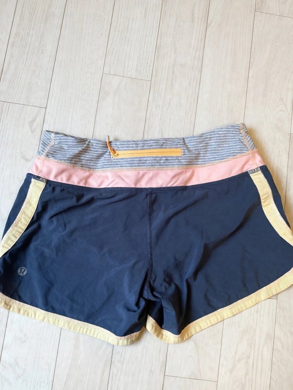 Lululemon Navy Running Shorts Size 4 Pink Yellow Trim Reflective
